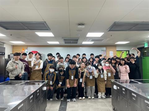 비교과-식품영양학과 글로벌셰프 동아리와 토스트 만들기 1:1 멘토링 프로...